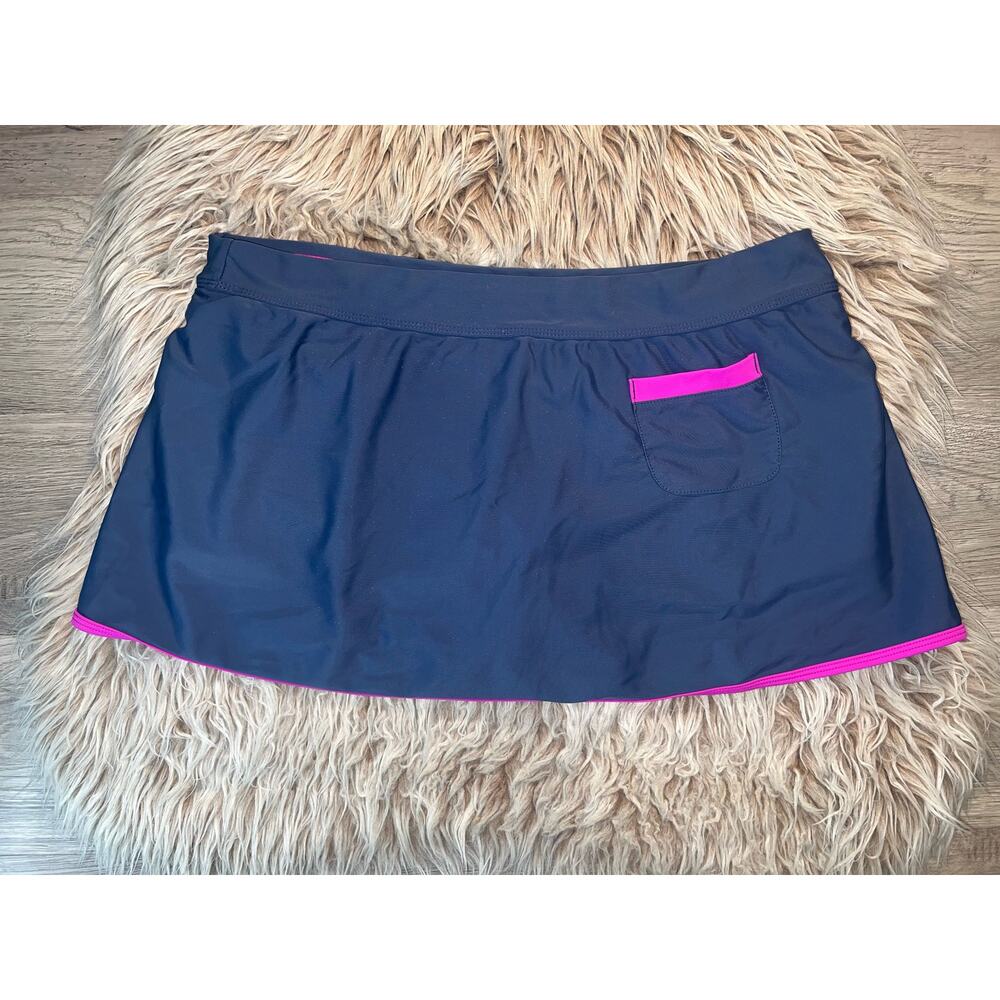 Free country women’s blue & pink athletic short - Picture 3 of 9